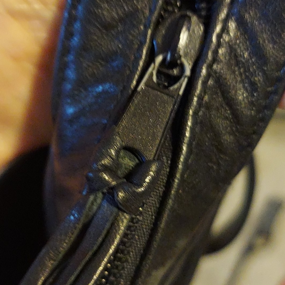 Eitenne Aigner Black Genuine Leather Handbag ๐ - Picture 9 of 9
